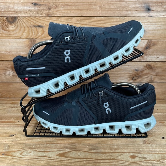 On Running Shoes - ON Running Cloud 5 Trainers Size UK 8 Womens Black Magnet Surf Running Shoes